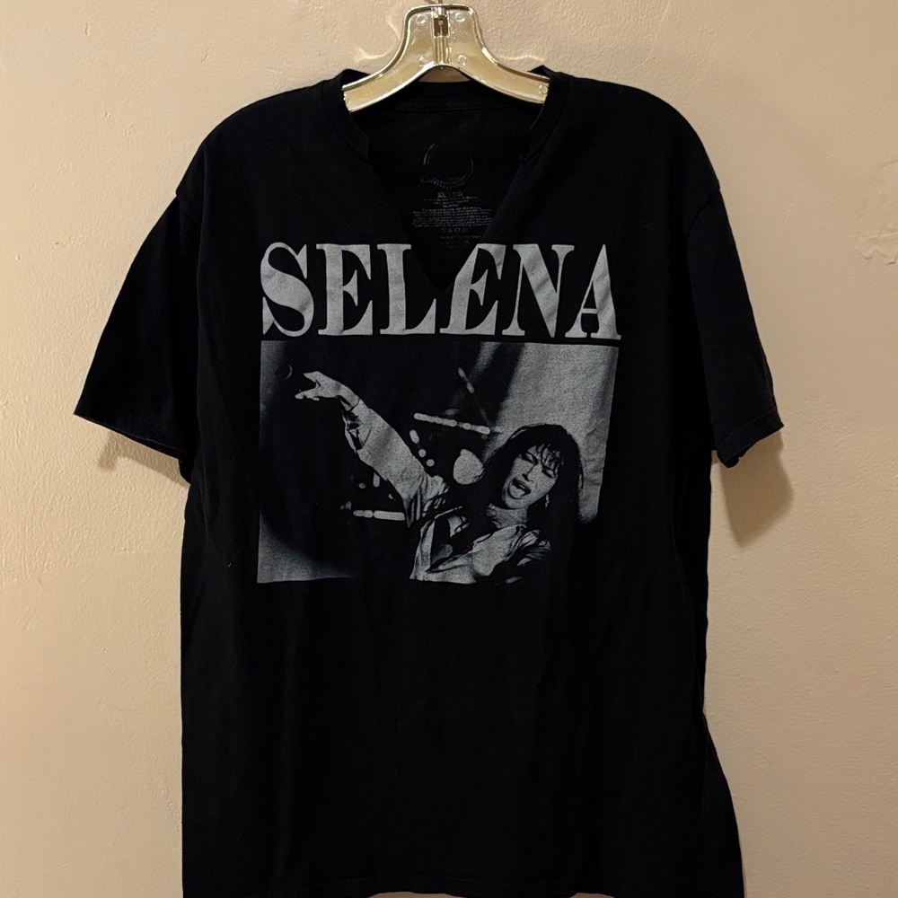 Selena Black Graphic T-Shirt